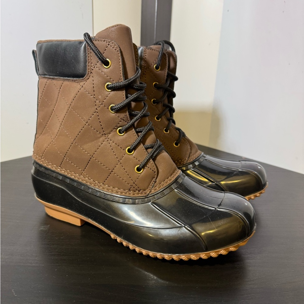EVI Duck Boots - Brown and Black - Size 8 NWOT